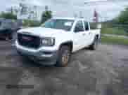 2018 GMC Sierra 1500 z VIN 1GTR1LEH7JZ183155, wystawiony jako IAAI lot #43118203 z przebiegiem 277 165 mil mil oraz . Historia ofert i sprzedaży dostępna na DreamBid. Obrazek 2.
