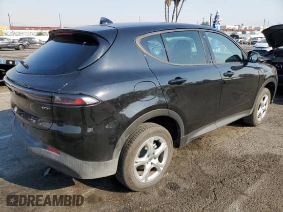 2024 Dodge Hornet GT z VIN ZACNDFAN1R3A41808, wystawiony jako Copart lot #87857835 z przebiegiem 9 755 mil mil oraz Czysty tytuł • Clean title. Historia ofert i sprzedaży dostępna na DreamBid. Obrazek 3.