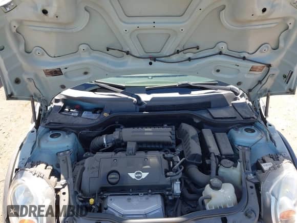 2012 MINI Hardtop with VIN WMWSU3C51CT261434, listed as a IAAI auction lot 42569468 with 100,930 mi miles and . Bid and sale history available at DreamBid. Image 10.