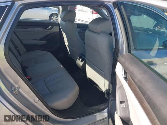 2019 Honda Accord EX-L z VIN 1HGCV1F56KA002681, wystawiony jako IAAI lot #43129042 z przebiegiem 74 519 mil mil oraz . Historia ofert i sprzedaży dostępna na DreamBid. Obrazek 8.