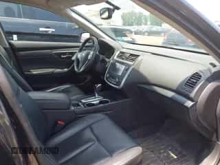 2016 Nissan Altima S with VIN 1N4AL3AP0GC137737, listed as a IAAI auction lot 42616646 with 124,764 mi miles and . Bid and sale history available at DreamBid. Image 5.