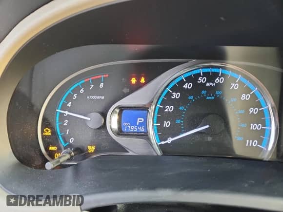 2013 Toyota Sienna XLE with VIN 5TDDK3DC3DS062951, listed as a Copart auction lot 82750885 with 179,546 mi miles and Clean title. Bid and sale history available at DreamBid. Image 9.