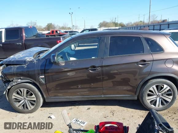 2021 Mitsubishi Outlander ES z VIN JA4APUAU1MU000896, wystawiony jako IAAI lot #41721805 z przebiegiem 101 199 mil mil oraz . Historia ofert i sprzedaży dostępna na DreamBid. Obrazek 14.