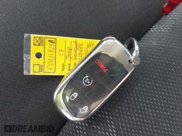 2017 Jeep Renegade Altitude с VIN ZACCJBBB7HPG32570, выставлен на аукционе IAAI как лот 43018792 с пробегом 99 228 миль миль и . История ставок и продаж доступна на DreamBid. Изображение 11.