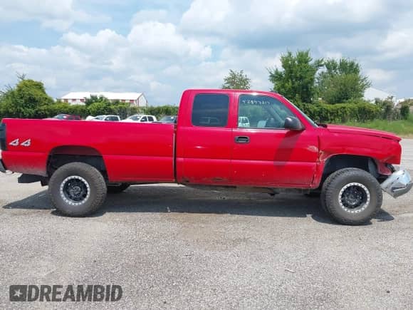 2005 Chevrolet Silverado 3500 с VIN 1GCHK39265E243907, выставлен на аукционе IAAI как лот 42897217 с пробегом Не указан миль и . История ставок и продаж доступна на DreamBid. Изображение 16.