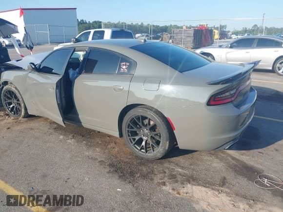 2018 Dodge Charger R/T with VIN 2C3CDXCT9JH175509, listed as a IAAI auction lot 43047084 with 274,491 mi miles and . Bid and sale history available at DreamBid. Image 3.