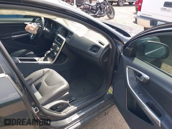 2016 Volvo S60 T5 Drive-E Premier with VIN YV126MFK4G2404550, listed as a IAAI auction lot 42960457 with 178,868 mi miles and . Bid and sale history available at DreamBid. Image 5.