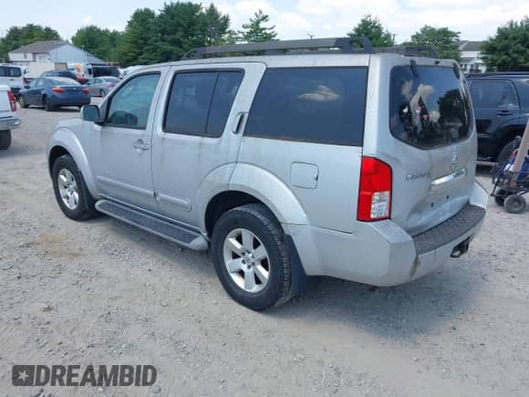 2011 Nissan Pathfinder LE с VIN 5N1AR1NB4BC622561, выставлен на аукционе IAAI как лот 42799312 с пробегом 193 404 миль миль и . История ставок и продаж доступна на DreamBid. Изображение 3.