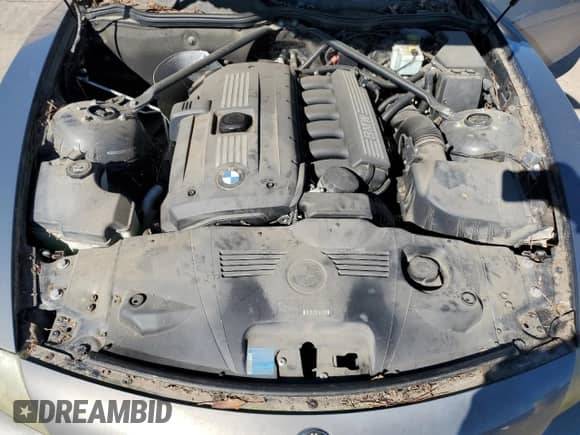 2007 BMW Z4 3.0si z VIN 4USBU53597LX03701, wystawiony jako Copart lot #82513985 z przebiegiem 150 105 mil mil oraz Czysty tytuł • Clean title. Historia ofert i sprzedaży dostępna na DreamBid. Obrazek 11.