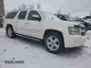 2010 Chevrolet Suburban LTZ with VIN 1GNUKKE3XAR226576, listed as a Copart auction lot 41474815 with 333,494 mi miles and Clean title. Bid and sale history available at DreamBid. Image 4.