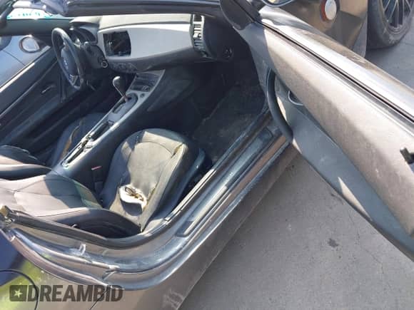 2004 BMW Z4 2.5i with VIN 4USBT33514LS50113, listed as a IAAI auction lot 42860163 with Not provided miles and . Bid and sale history available at DreamBid. Image 5.