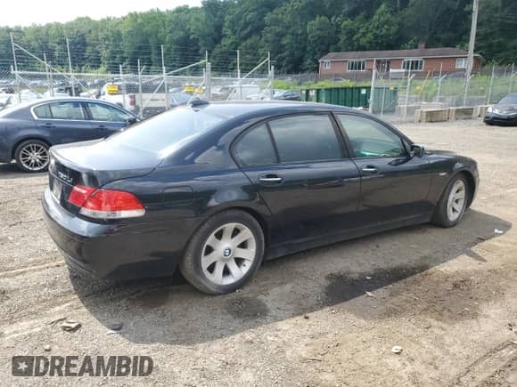 2007 BMW 7 Series 750Li z VIN WBAHN83527DT66794, wystawiony jako Copart lot #64364785 z przebiegiem Nie podano mil oraz Szkoda całkowita • Salvage title. Historia ofert i sprzedaży dostępna na DreamBid. Obrazek 3.