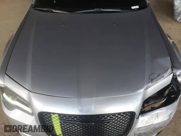 2016 Chrysler 300 Limited z VIN 2C3CCAAG5GH211923, wystawiony jako Copart lot #80090925 z przebiegiem 148 257 mil mil oraz Szkoda całkowita • Salvage title. Historia ofert i sprzedaży dostępna na DreamBid. Obrazek 11.