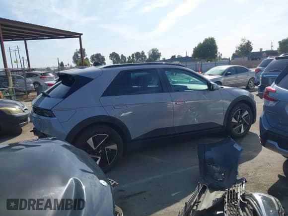 2025 Hyundai Ioniq 5 SEL z VIN 7YAKN4DA3SY003346, wystawiony jako IAAI lot #42404063 z przebiegiem 2 356 mil mil oraz . Historia ofert i sprzedaży dostępna na DreamBid. Obrazek 13.