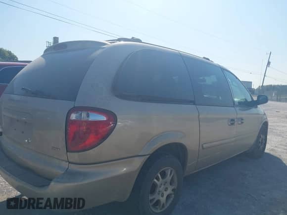2004 Dodge Caravan SXT with VIN 2D4GP44L84R533458, listed as a IAAI auction lot 43257461 with 307,851 mi miles and . Bid and sale history available at DreamBid. Image 4.