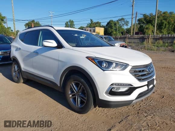 2018 Hyundai Santa Fe 2.4L с VIN 5XYZU3LBXJG568679, выставлен на аукционе IAAI как лот 43122708 с пробегом 128 209 миль миль и . История ставок и продаж доступна на DreamBid. Изображение 1.