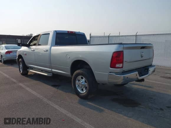 2010 Dodge 2500 ST with VIN 3D7TT2CT0AG190276, listed as a IAAI auction lot 40000276 with Not provided miles and . Bid and sale history available at DreamBid. Image 3.