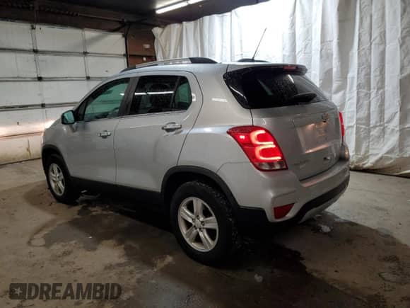 2018 Chevrolet Trax LT z VIN KL7CJPSB0JB598210, wystawiony jako Copart lot #82758605 z przebiegiem 84 584 mil mil oraz Szkoda całkowita • Salvage title. Historia ofert i sprzedaży dostępna na DreamBid. Obrazek 2.