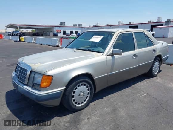 1991 Mercedes-Benz 300 с VIN WDBEA30E8MB483309, выставлен на аукционе IAAI как лот 42909674 с пробегом 9 783 миль миль и . История ставок и продаж доступна на DreamBid. Изображение 2.