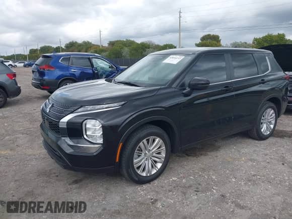 2024 Mitsubishi Outlander ES with VIN JA4J3UA80RZ067000, listed as a IAAI auction lot 42016132 with 2,666 mi miles and . Bid and sale history available at DreamBid. Image 17.