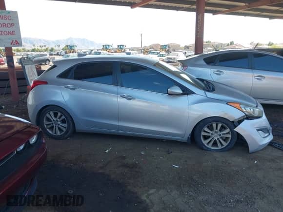 2013 Hyundai Elantra с VIN KMHD35LE6DU091847, выставлен на аукционе IAAI как лот 43315817 с пробегом 136 806 миль миль и . История ставок и продаж доступна на DreamBid. Изображение 14.