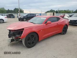 2016 Chevrolet Camaro 1LT z VIN 1G1FB1RX1G0158005, wystawiony jako Copart lot #55564285 z przebiegiem 59 969 mil mil oraz Szkoda całkowita • Salvage title. Historia ofert i sprzedaży dostępna na DreamBid. Obrazek 1.