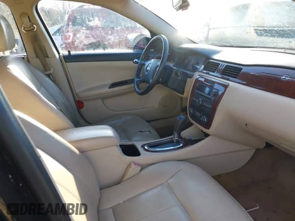 2007 Chevrolet Impala SS z VIN 2G1WD58C979411254, wystawiony jako IAAI lot #41760809 z przebiegiem 205 205 mil mil oraz . Historia ofert i sprzedaży dostępna na DreamBid. Obrazek 5.