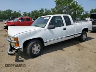 1997 Chevrolet Silverado 1500 with VIN 2GCEC19R7V1152597, listed as a Copart auction lot 60459665 with 87,684 mi miles and Salvage title. Bid and sale history available at DreamBid. Image 1.