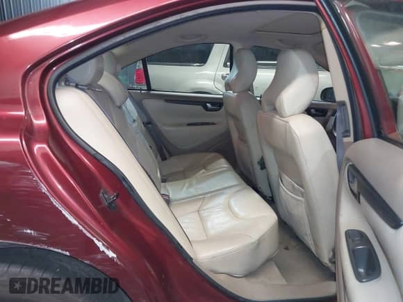 2001 Volvo S60 с VIN YV1RS61R912017817, выставлен на аукционе IAAI как лот 41981663 с пробегом 44 226 миль миль и . История ставок и продаж доступна на DreamBid. Изображение 8.