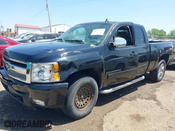 2009 Chevrolet Silverado 1500 LTZ with VIN 1GCEK39019Z158912, listed as a IAAI auction lot 42231123 with 136,779 mi miles and . Bid and sale history available at DreamBid. Image 6.