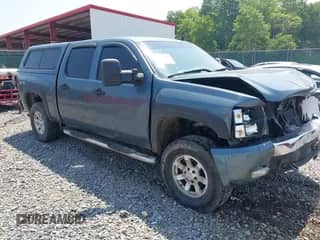 2007 Chevrolet Silverado 1500 1LT z VIN 2GCEK13M971728449, wystawiony jako IAAI lot #42418344 z przebiegiem 221 004 mil mil oraz . Historia ofert i sprzedaży dostępna na DreamBid. Obrazek 1.