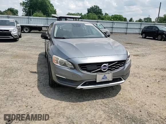 2016 Volvo S60 T5 Platinum с VIN YV4612UM5G2001026, выставлен на аукционе Copart как лот 60648825 с пробегом 93 434 миль миль и Списание • Salvage title. История ставок и продаж доступна на DreamBid. Изображение 13.