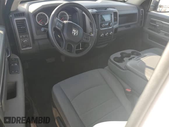 2019 Ram 1500 Express z VIN 3C6JR6AT3KG722834, wystawiony jako Copart lot #81144765 z przebiegiem 65 849 mil mil oraz Szkoda całkowita • Salvage title. Historia ofert i sprzedaży dostępna na DreamBid. Obrazek 8.