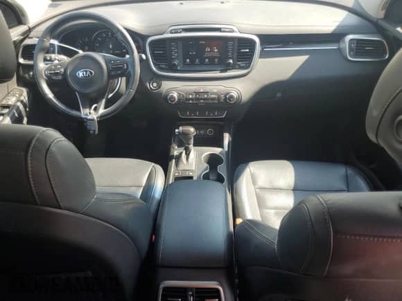 2017 Kia Sorento EX with VIN 5XYPH4A11HG248057, listed as a Copart auction lot 63593145 with 59,189 mi miles and Salvage title. Bid and sale history available at DreamBid. Image 8.