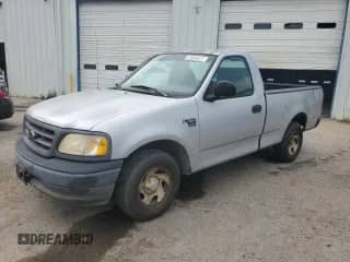 2003 Ford F-150 XL с VIN 1FTRF17W03NA77433, выставлен на аукционе Copart как лот 66132055 с пробегом 353 736 миль миль и Чистый • Clean title. История ставок и продаж доступна на DreamBid. Изображение 1.