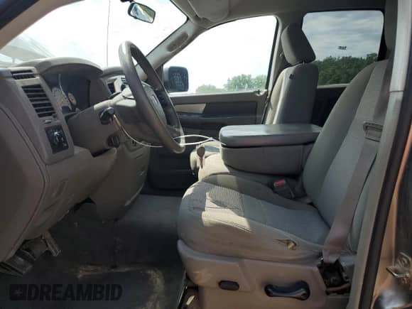 2007 Dodge 1500 SLT z VIN 1D7HU18PX7S104241, wystawiony jako Copart lot #66553035 z przebiegiem 136 784 mil mil oraz Nie do naprawy • Non repairable. Historia ofert i sprzedaży dostępna na DreamBid. Obrazek 7.