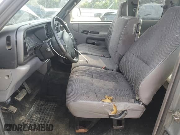 1996 Dodge 2500 with VIN 3B7KC23C9TM100147, listed as a Copart auction lot 63824105 with 236,992 mi miles and Salvage title. Bid and sale history available at DreamBid. Image 7.