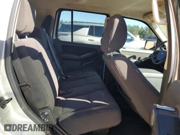 2010 Ford Explorer XLT с VIN 1FMEU7DE5AUA69040, выставлен на аукционе Copart как лот 89612285 с пробегом 228 907 миль миль и Списание • Salvage title. История ставок и продаж доступна на DreamBid. Изображение 10.