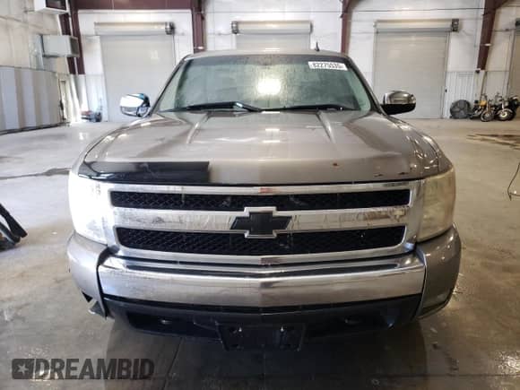 2007 Chevrolet Silverado 1500 LTZ z VIN 3GCEK13387G518522, wystawiony jako Copart lot #82275535 z przebiegiem 274 807 mil mil oraz Szkoda całkowita • Salvage title. Historia ofert i sprzedaży dostępna na DreamBid. Obrazek 5.