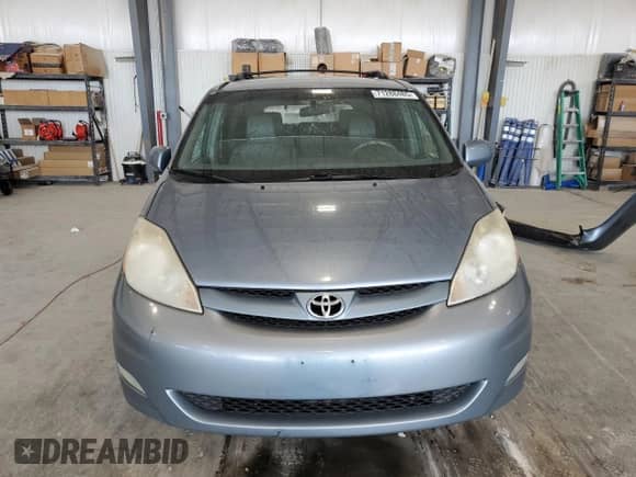 2010 Toyota Sienna XLE с VIN 5TDYK4CC3AS322737, выставлен на аукционе Copart как лот 71288485 с пробегом 307 807 миль миль и Списание • Salvage title. История ставок и продаж доступна на DreamBid. Изображение 5.