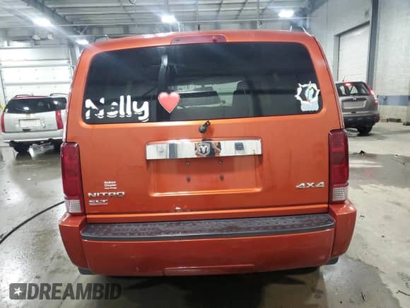 2008 Dodge Nitro SLT with VIN 1D8GU58K88W151636, listed as a Copart auction lot 68513635 with 114,610 mi miles and Salvage title. Bid and sale history available at DreamBid. Image 6.