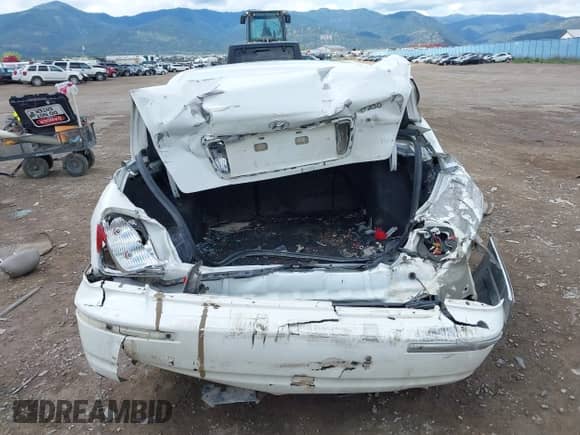 2005 Hyundai XG z VIN KMHFU45E85A418734, wystawiony jako IAAI lot #42312182 z przebiegiem 211 464 mil mil oraz . Historia ofert i sprzedaży dostępna na DreamBid. Obrazek 16.