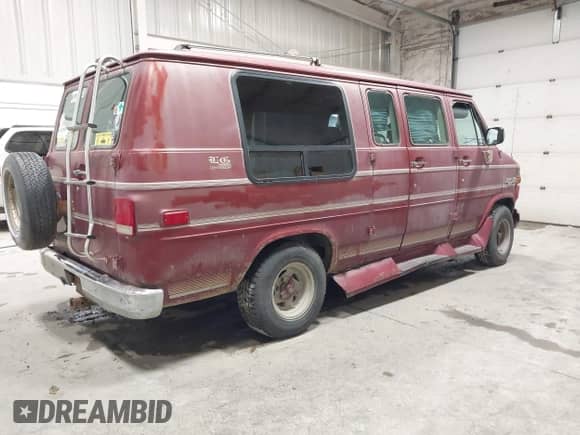 1992 Chevrolet Chevy Van with VIN 1GBEG25K9N7122995, listed as a IAAI auction lot 42939853 with 140,765 mi miles and . Bid and sale history available at DreamBid. Image 4.