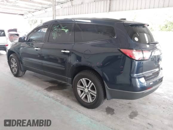 2017 Chevrolet Traverse LS z VIN 1GNKRFKD5HJ246444, wystawiony jako IAAI lot #43182386 z przebiegiem 150 776 mil mil oraz . Historia ofert i sprzedaży dostępna na DreamBid. Obrazek 3.