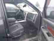 2010 Dodge 1500 SLT z VIN 1D7RV1CT8AS142208, wystawiony jako IAAI lot #41062273 z przebiegiem 233 623 mil mil oraz . Historia ofert i sprzedaży dostępna na DreamBid. Obrazek 5.