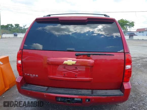 2013 Chevrolet Tahoe LT с VIN 1GNSCBE03DR243329, выставлен на аукционе IAAI как лот 42867631 с пробегом 250 672 миль миль и . История ставок и продаж доступна на DreamBid. Изображение 16.
