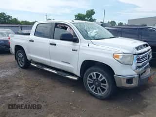 2016 Toyota Tundra SR5 with VIN 5TFEW5F13GX202706, listed as a IAAI auction lot 42596801 with 111,477 mi miles and . Bid and sale history available at DreamBid. Image 1.