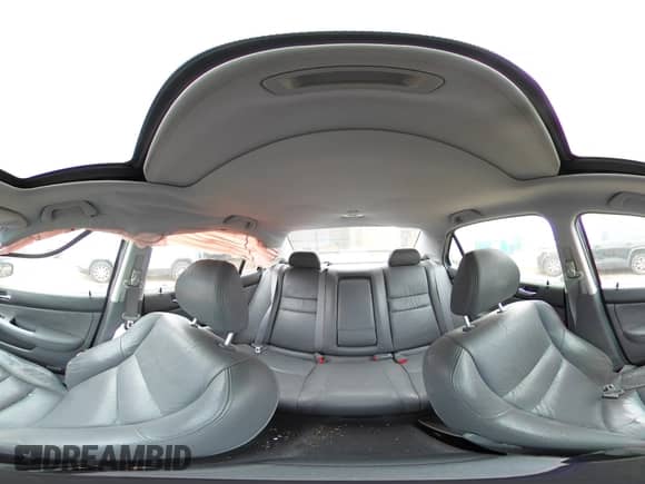 2003 Honda Accord EX с VIN 1HGCM66523A099394, выставлен на аукционе Copart как лот 69144855 с пробегом 262 898 миль миль и Списание • Salvage title. История ставок и продаж доступна на DreamBid. Изображение 14.