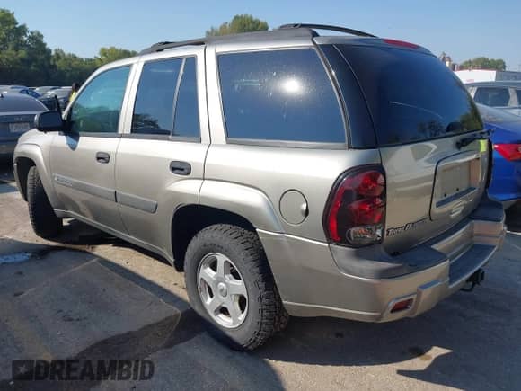 2003 Chevrolet TrailBlazer LTZ с VIN 1GNDT13S232191240, выставлен на аукционе IAAI как лот 43352018 с пробегом 155 833 миль миль и . История ставок и продаж доступна на DreamBid. Изображение 3.