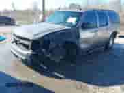 2012 Chevrolet Suburban LS с VIN 1GNSCHE0XCR260405, выставлен на аукционе IAAI как лот 41392088 с пробегом 183 924 миль миль и . История ставок и продаж доступна на DreamBid. Изображение 6.